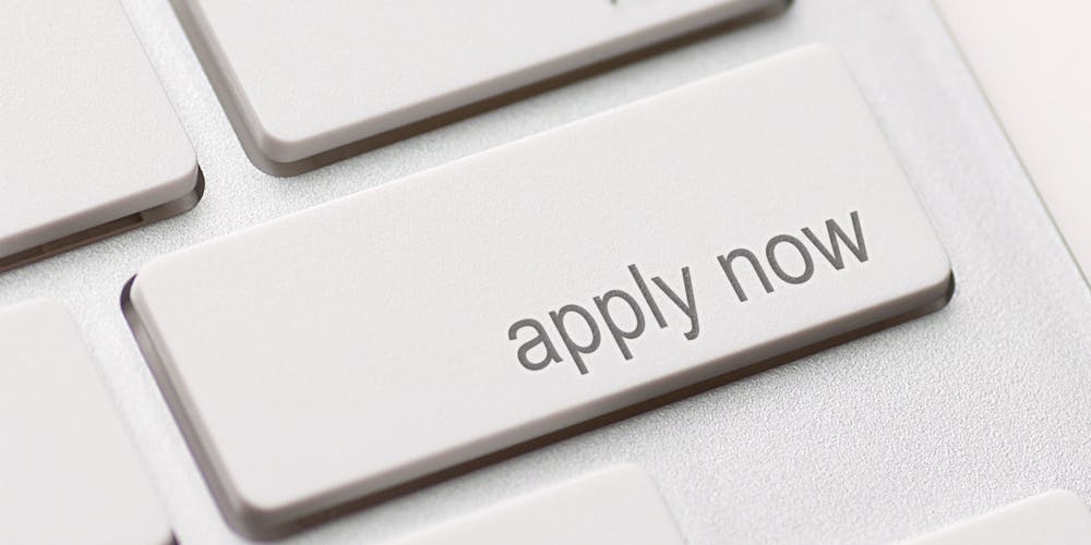 Tastatur med "apply now"-knapp