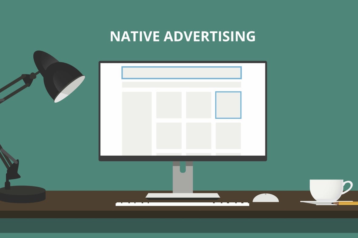 Illustrasjonsbilde av kontorpult med lampe, kaffekopp og data hvor det står Native Advertising