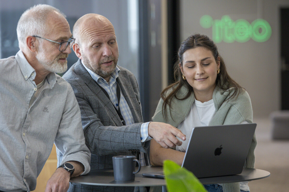 Iteos Morten, Hans-Henrik og diskuterer medietrening